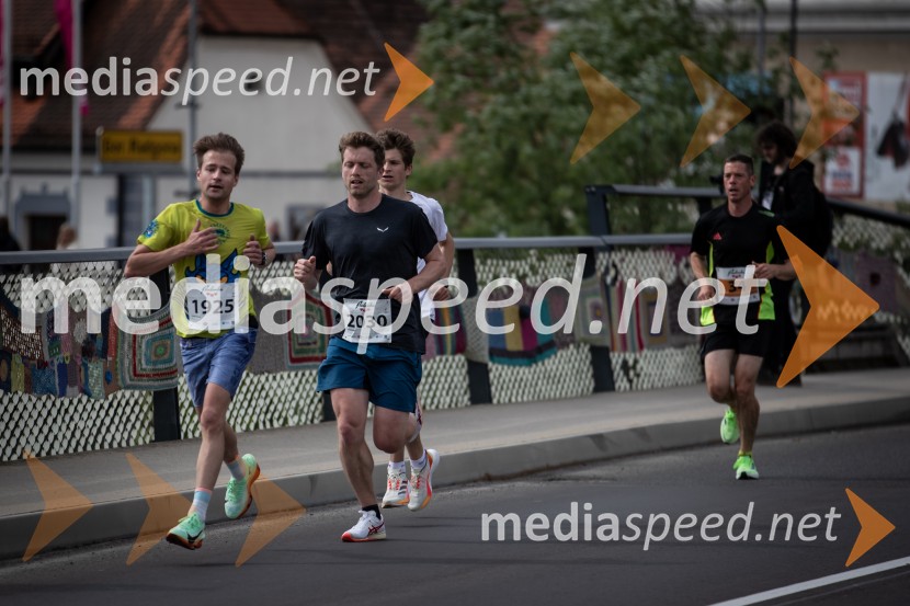 43. Maraton Treh src - tek