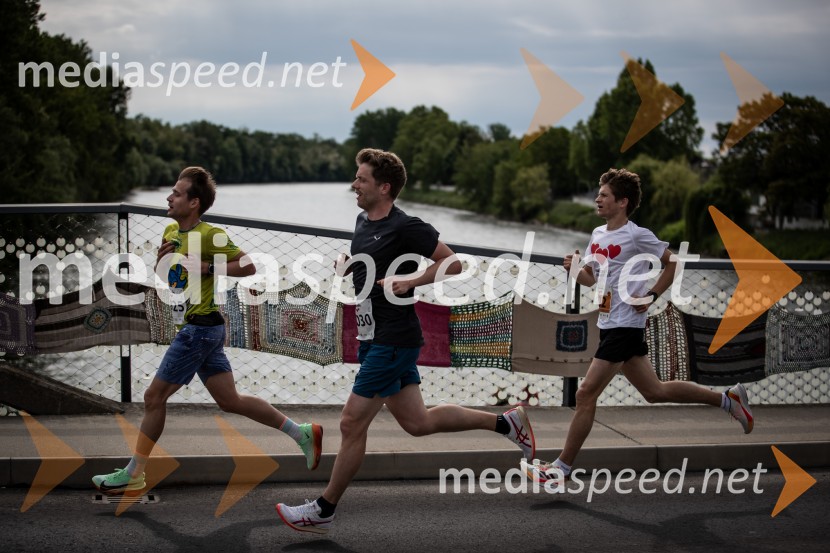 43. Maraton Treh src - tek