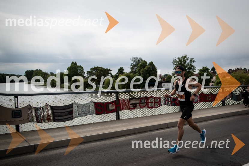 43. Maraton Treh src - tek