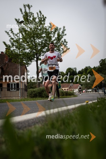 43. Maraton Treh src - tek