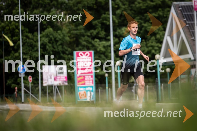 43. Maraton Treh src - tek