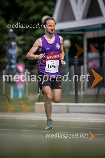 43. Maraton Treh src - tek