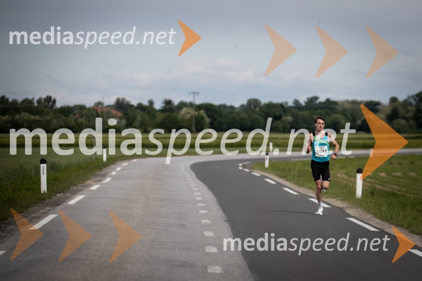 43. Maraton Treh src - tek