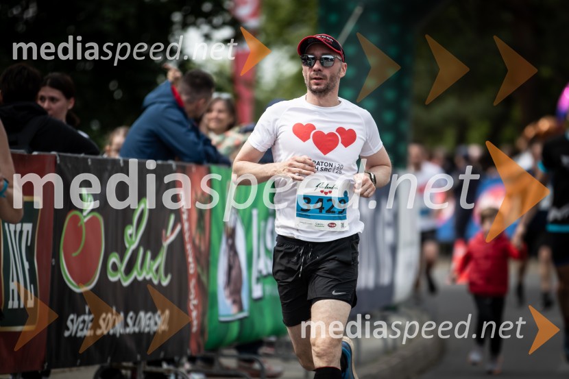 43. Maraton Treh src - tek