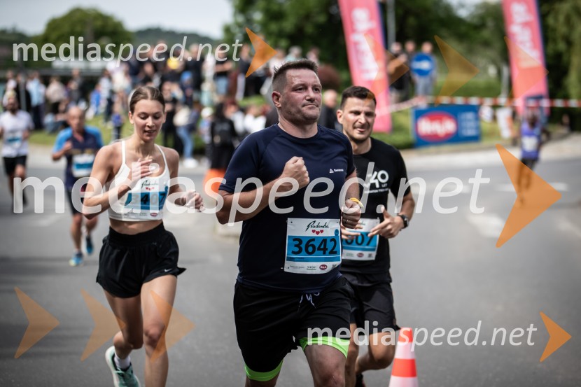 43. Maraton Treh src - tek
