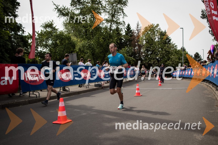 43. Maraton Treh src - tek