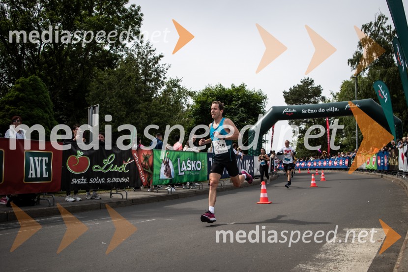 43. Maraton Treh src - tek