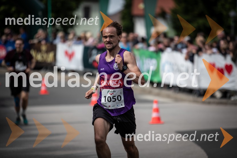 43. Maraton Treh src - tek