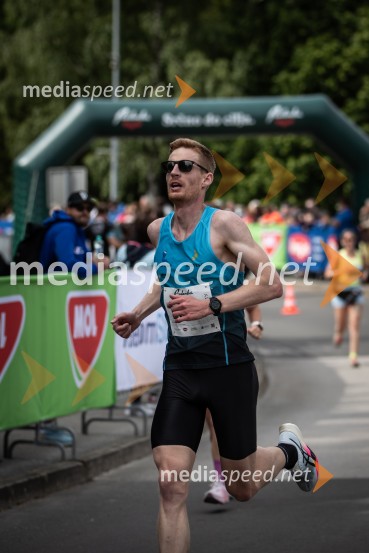 43. Maraton Treh src - tek