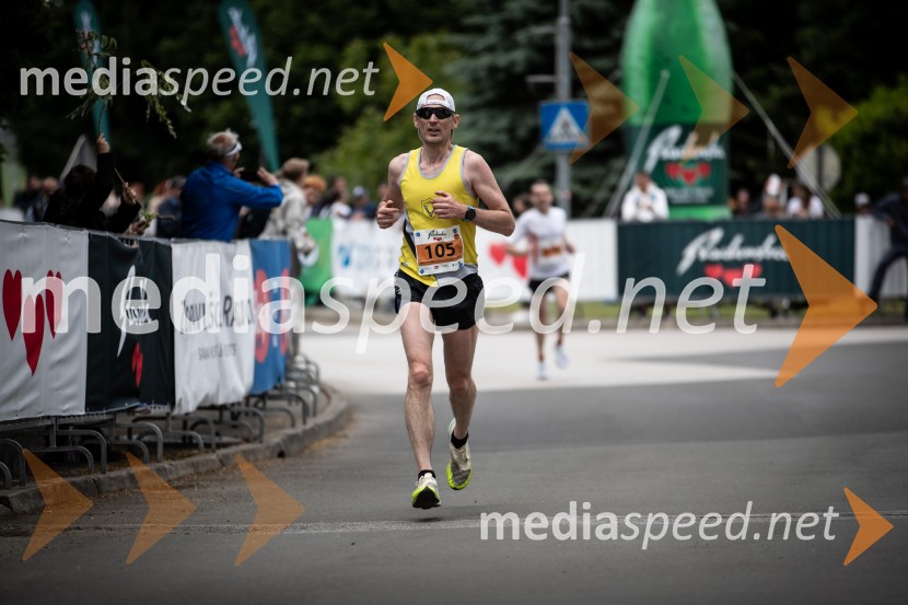 43. Maraton Treh src - tek