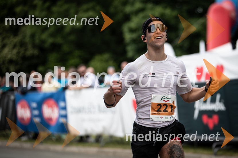 43. Maraton Treh src - tek