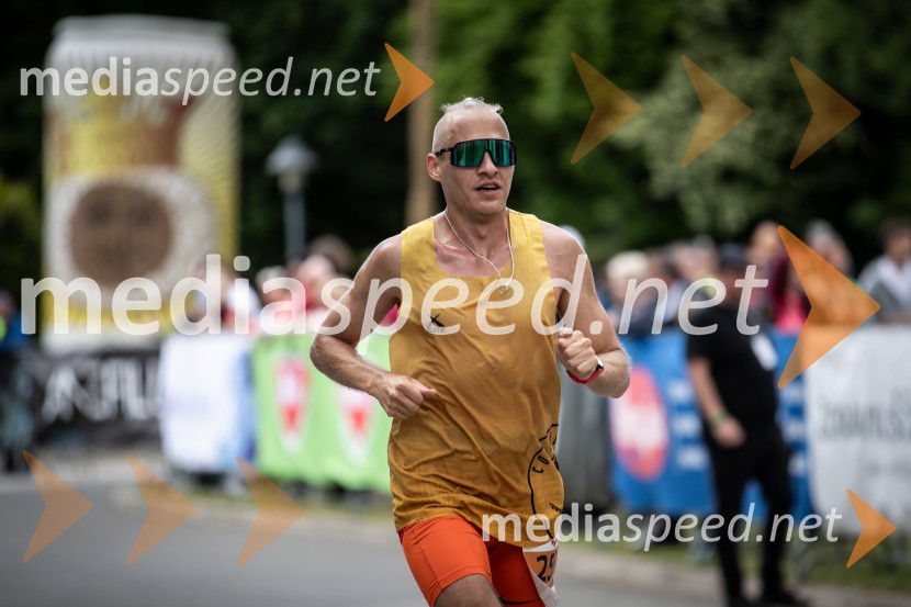 43. Maraton Treh src - tek