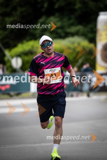 43. Maraton Treh src - tek