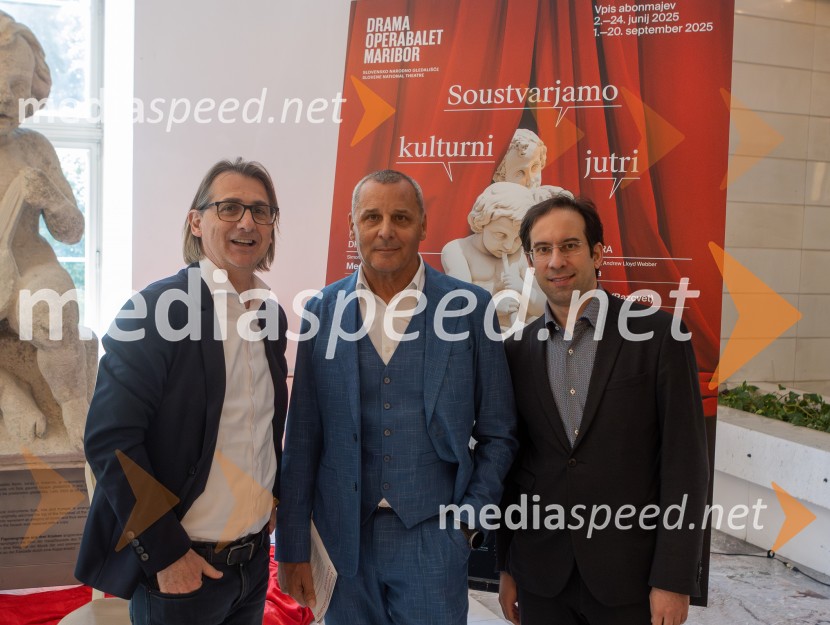  Aleksandar  Popovski, režiser, umetniški direktor Drame SNG Maribor;  Danilo Rošker, direktor SNG Maribor;  Simon Krečič, umetniški direktor Opere SNG MariborSNG Maribor predstavil repertoar sezone 2025/2026