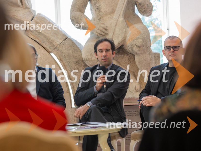  Simon Krečič, umetniški direktor Opere SNG Maribor;  Alan Kavčič, predstavnik za odnose z javnostmi SNG MariborSNG Maribor predstavil repertoar sezone 2025/2026