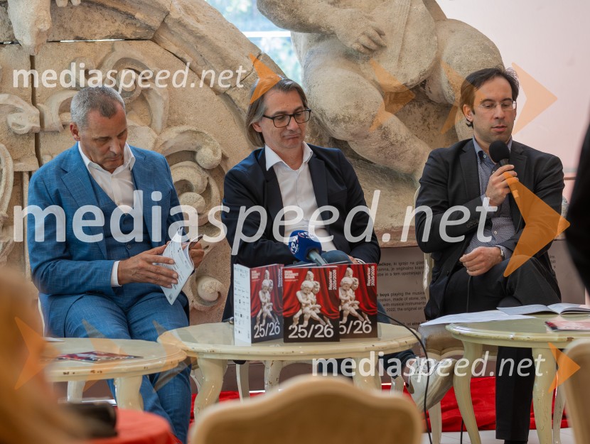  Danilo Rošker, direktor SNG Maribor;  Aleksandar  Popovski, režiser, umetniški direktor Drame SNG Maribor;  Simon Krečič, umetniški direktor Opere SNG MariborSNG Maribor predstavil repertoar sezone 2025/2026