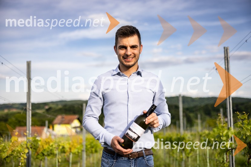  Klemen Gungl, Vina PolanecV Dupleku uspešno izpeljali prvi Dan odprtih kleti