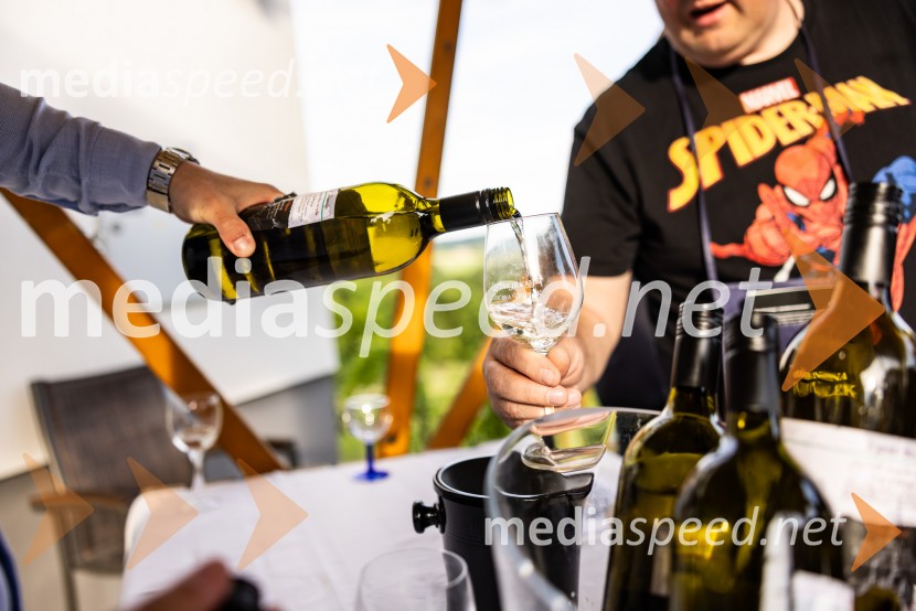 V Dupleku uspešno izpeljali prvi Dan odprtih kleti