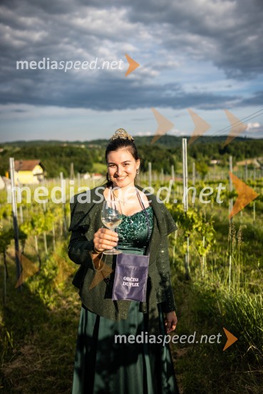  Nina  Polanec, 28. Vinska kraljica Slovenije 2025V Dupleku uspešno izpeljali prvi Dan odprtih kleti