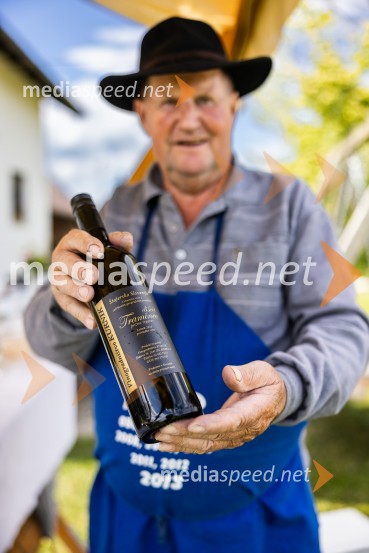  Stanislav Kurnik, Vinogradništvo KurnikV Dupleku uspešno izpeljali prvi Dan odprtih kleti