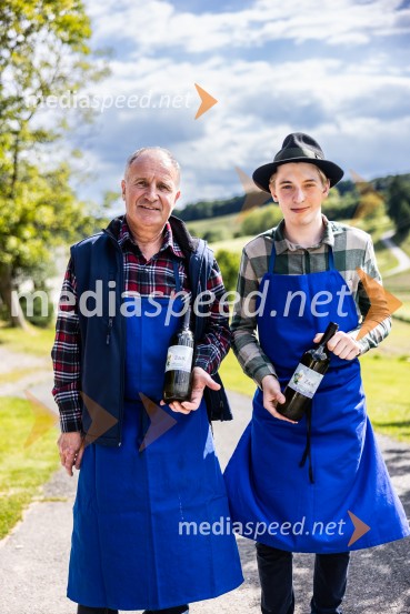  Peter Zajc, vinar;  Mai HorvatV Dupleku uspešno izpeljali prvi Dan odprtih kleti