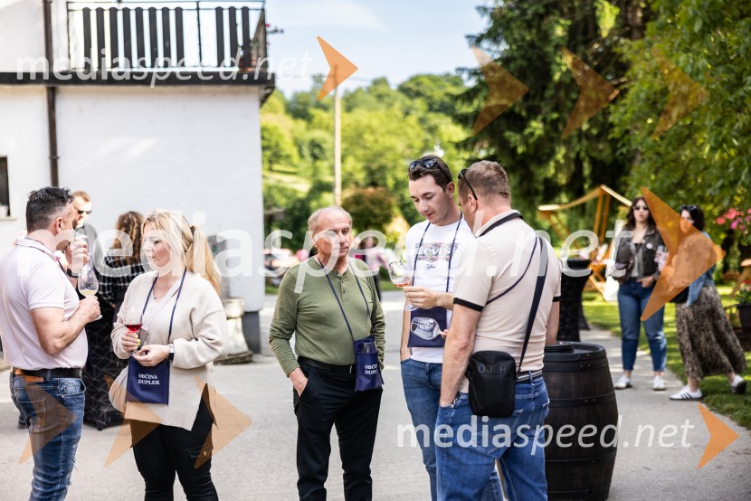 V Dupleku uspešno izpeljali prvi Dan odprtih kleti