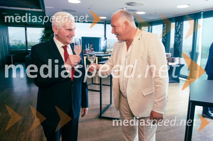 prof. dr. Ludvik Toplak,  predsednik Alma Mater Europaea, nekdanji rektor UM; mag. Kristjan Verbič, ustanovitelj in bivši predsednik Vseslovenskega združenja malih deležnikov35 let javnega delovanja Kristjana Verbiča