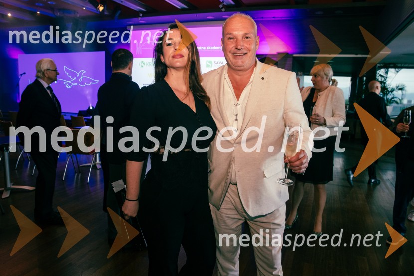  ... ; mag. Kristjan Verbič, ustanovitelj in bivši predsednik Vseslovenskega združenja malih deležnikov35 let javnega delovanja Kristjana Verbiča