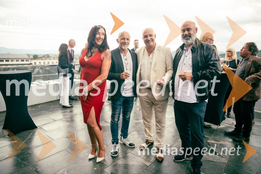  Tanja Zajc, urednica, vodja programskih projektov mentorica za nastopanje - RTV Slovenija;  Dominik Kozarič, glasbenik; mag. Kristjan Verbič, ustanovitelj in bivši predsednik Vseslovenskega združenja malih deležnikov;  ... 35 let javnega delovanja Kristjana Verbiča