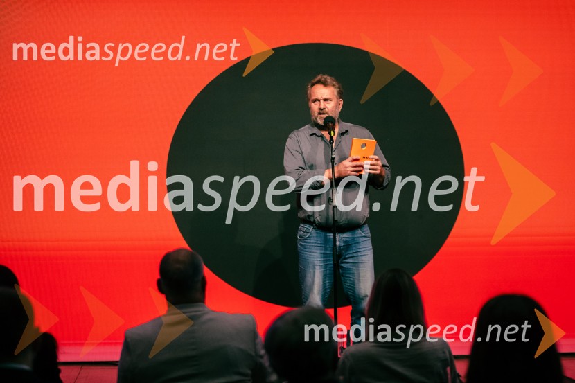  Lotos Vincenc Šparovec, igralec35 let javnega delovanja Kristjana Verbiča