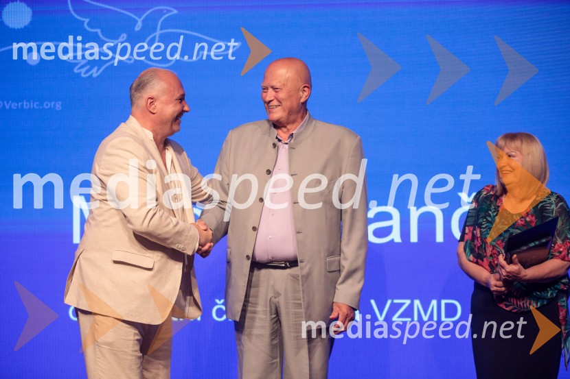 mag. Kristjan Verbič, ustanovitelj in bivši predsednik Vseslovenskega združenja malih deležnikov;  Drago Vukan;  ... ;  Janja Žlogar Piano, dolgoletna Predsednica Sveta VZMD35 let javnega delovanja Kristjana Verbiča