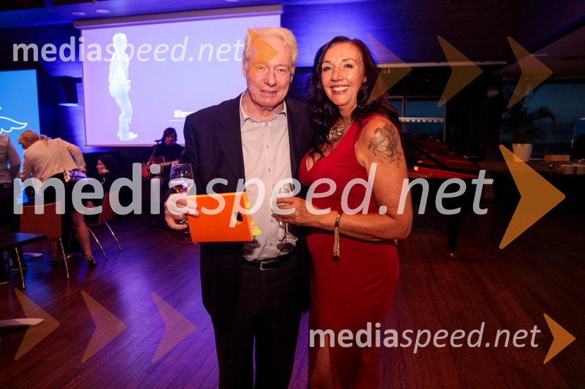  Ivan Lotrič, moderator;  Tanja Zajc, urednica, vodja programskih projektov mentorica za nastopanje - RTV Slovenija35 let javnega delovanja Kristjana Verbiča