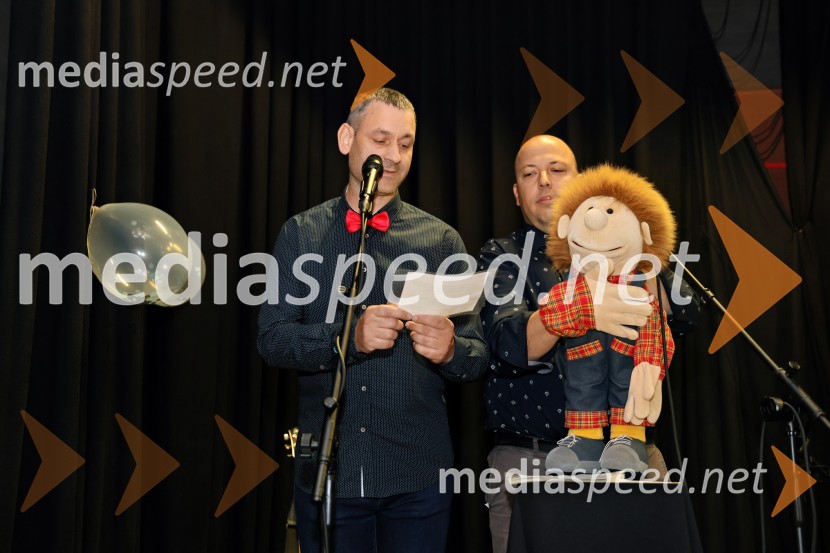  ... ;  Aleksander Onišak, lutkar in terapevtDobrodelni koncert Čudeži sveta