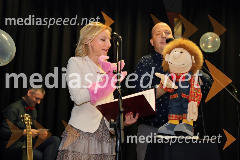  ... ;  Aleksander Onišak, lutkar in terapevtDobrodelni koncert Čudeži sveta