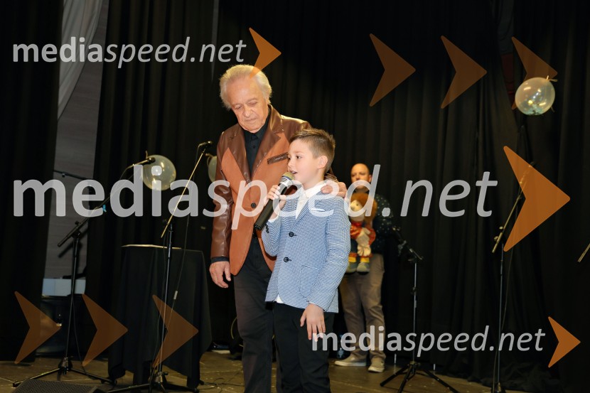  Alfi Nipič, pevec;  ... Dobrodelni koncert Čudeži sveta