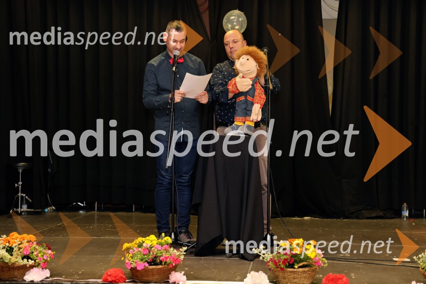  ... ;  Aleksander Onišak, lutkar in terapevtDobrodelni koncert Čudeži sveta