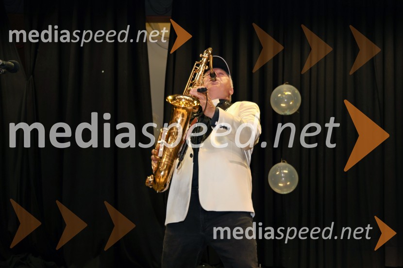  Oto Vrhovnik, glasbenikDobrodelni koncert Čudeži sveta