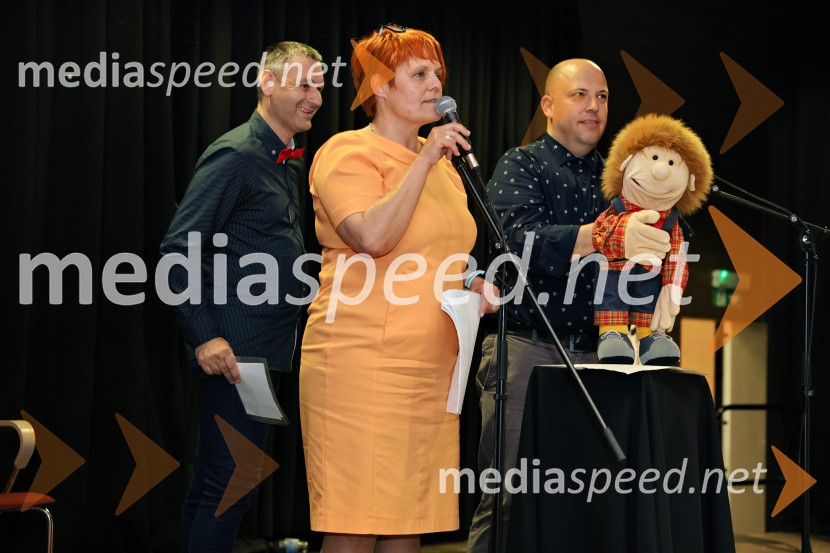  ... ;  ... ;  Aleksander Onišak, lutkar in terapevtDobrodelni koncert Čudeži sveta