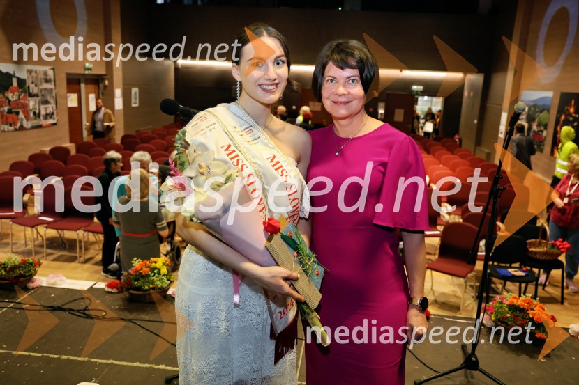  Katja Zver, prva spremljevalka, Miss Slovenije 2024;  ... Dobrodelni koncert Čudeži sveta