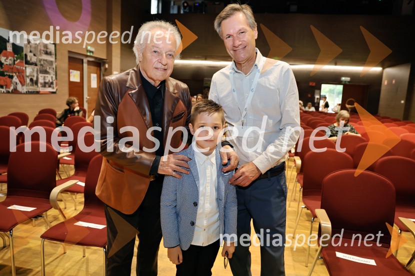  Alfi Nipič, pevec;  ... ;  ... Dobrodelni koncert Čudeži sveta