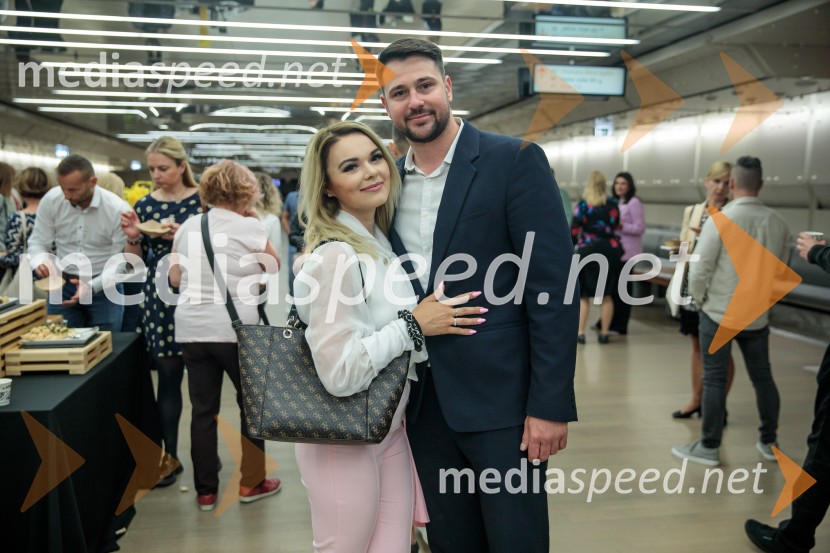  Teja Arlič, radijska voditeljica;  Tomi Gomilšek, podjetnik in glasbenik1. Slovenska MEN-TAL konferenca