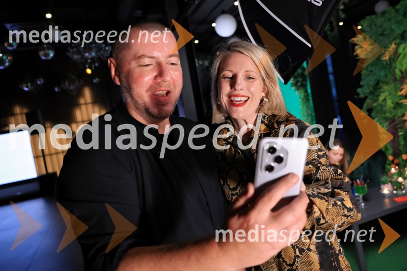  ... ;  Ida Prester, glasbenicaHonor predstavil novo serijo pametnih telefonov v Zagrebu