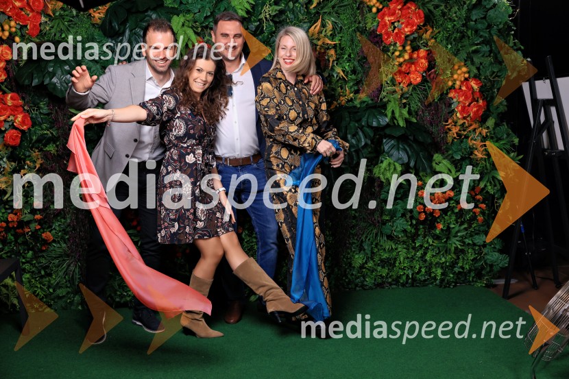  ... ;  ... ;  ... ;  Ida Prester, glasbenicaHonor predstavil novo serijo pametnih telefonov v Zagrebu