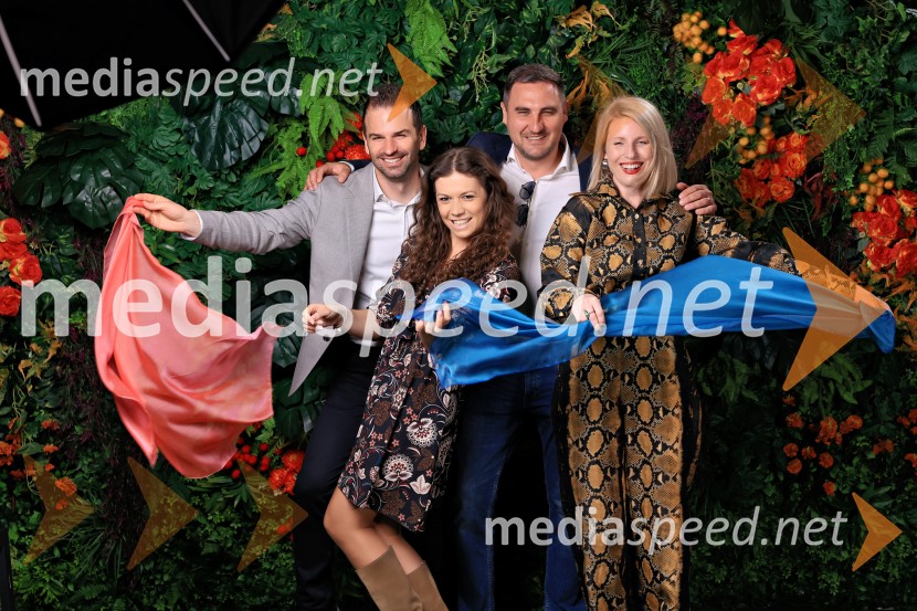  ... ;  ... ;  ... ;  Ida Prester, glasbenicaHonor predstavil novo serijo pametnih telefonov v Zagrebu