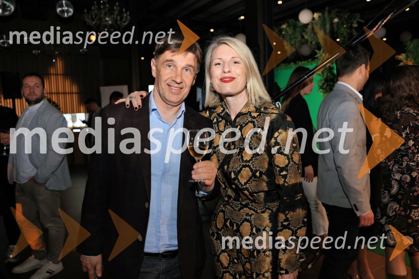  ... ;  Ida Prester, glasbenicaHonor predstavil novo serijo pametnih telefonov v Zagrebu