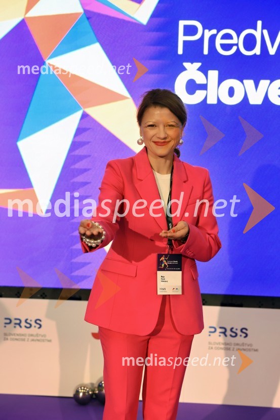  Maja Pecelj, FABulatorji27. SKOJ, prvi dan konference
