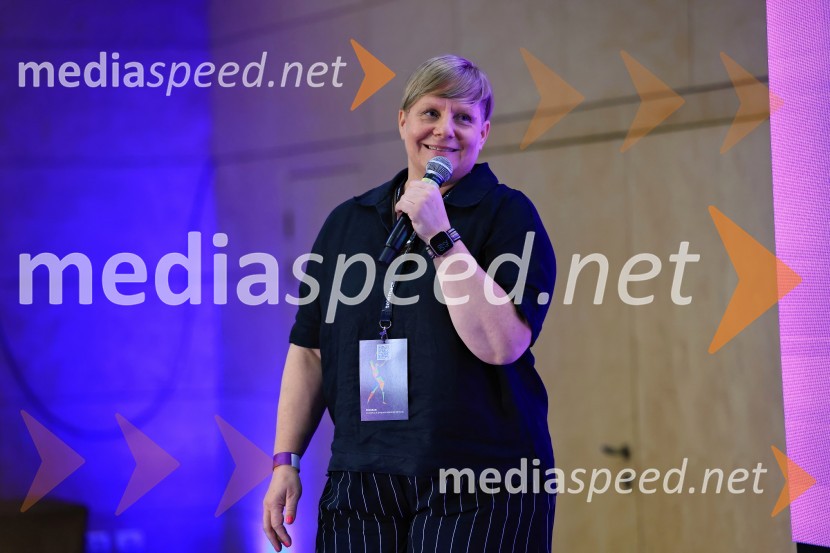  Tina Cipot, vodja korporativnega komuniciranja, Lidl Slovenija, predsednica PRSS27. SKOJ, prvi dan konference