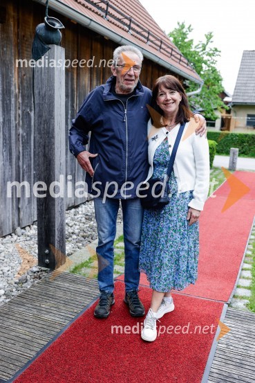  Medard Pucelj;  Andreja Škrabec, mag. znanosti za državne in evropske študijeIskrivo v živo: Anja Zag Golob v pogovoru z Boštjanom Naratom