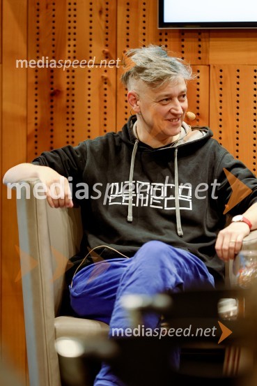  Anja Zag GolobIskrivo v živo: Anja Zag Golob v pogovoru z Boštjanom Naratom