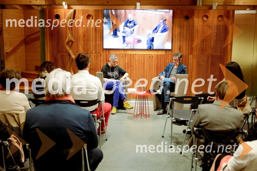  Anja Zag Golob;  Boštjan Narat, filozofIskrivo v živo: Anja Zag Golob v pogovoru z Boštjanom Naratom